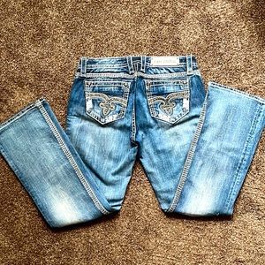 ⭐️AUTHENTIC ROCK REVIVAL JEANS ⭐️